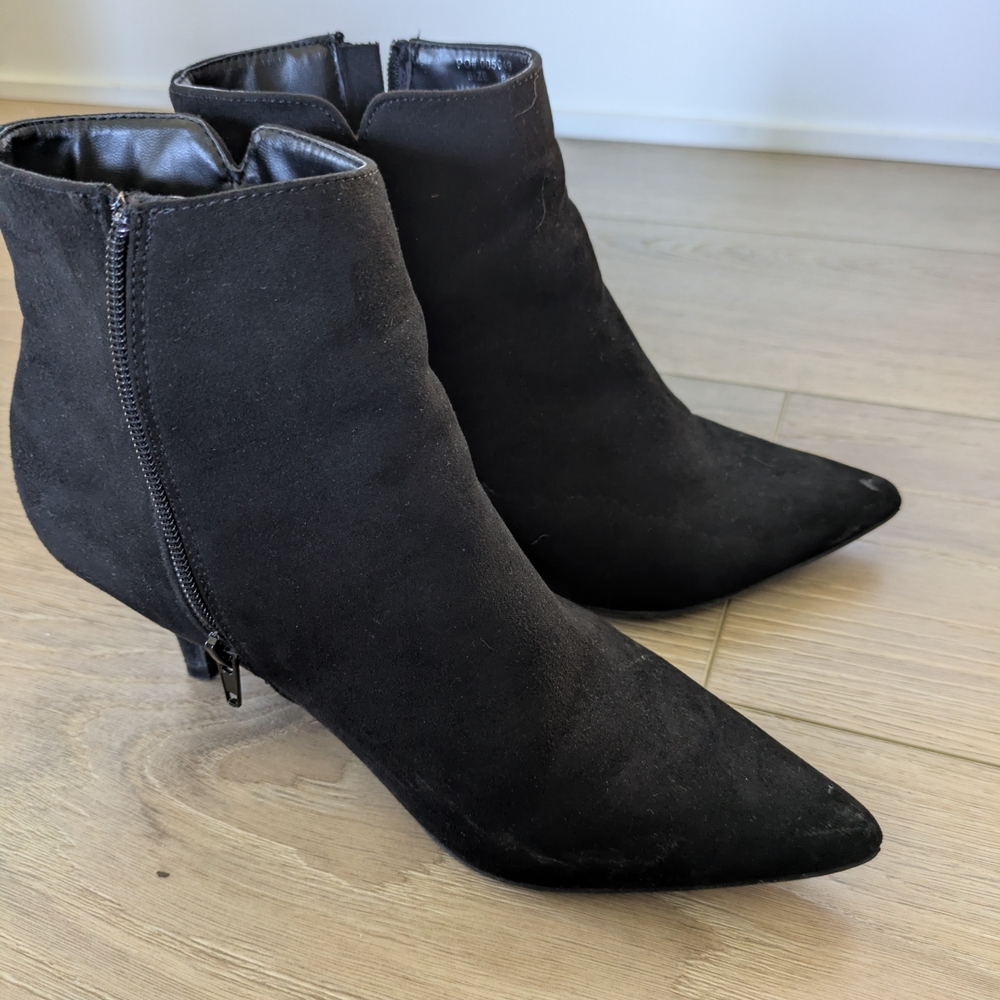 Elegant Black Ankle Boots